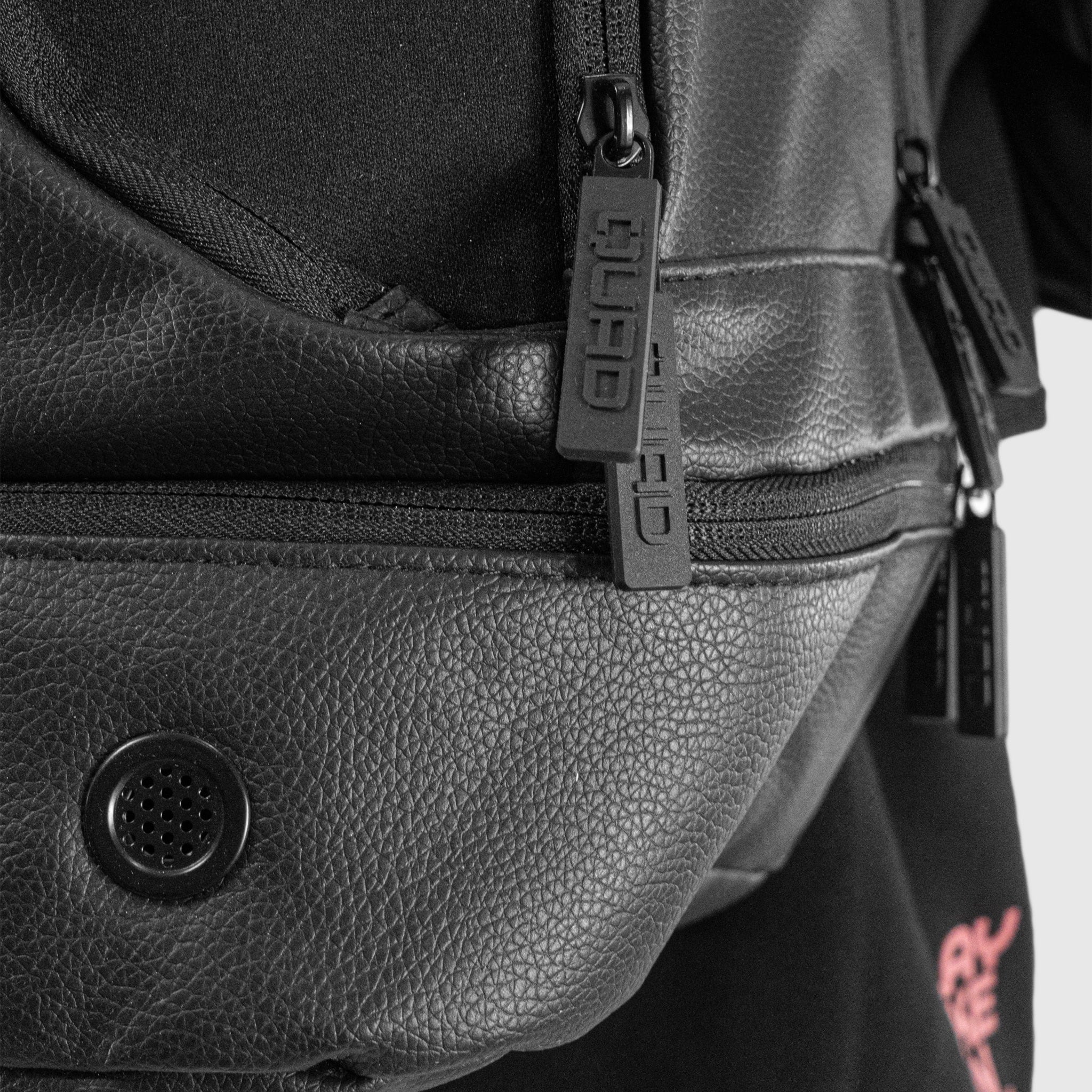 Quad Padel Backpack zipper detail