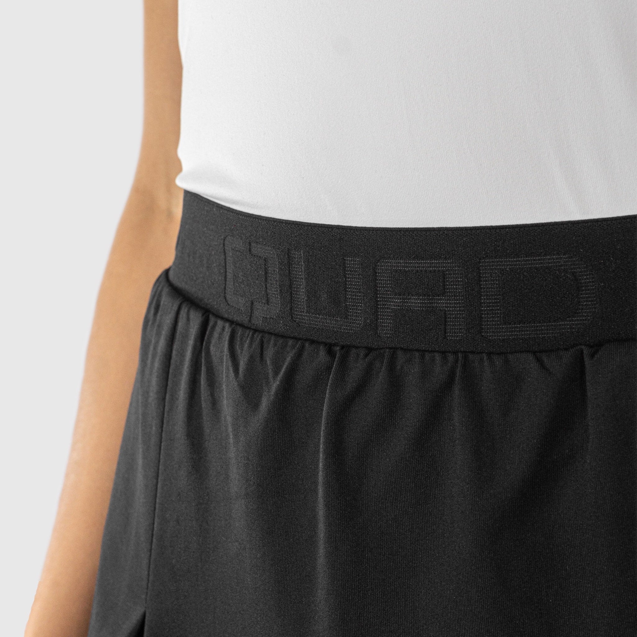 Quad Padel Skirt black detail view